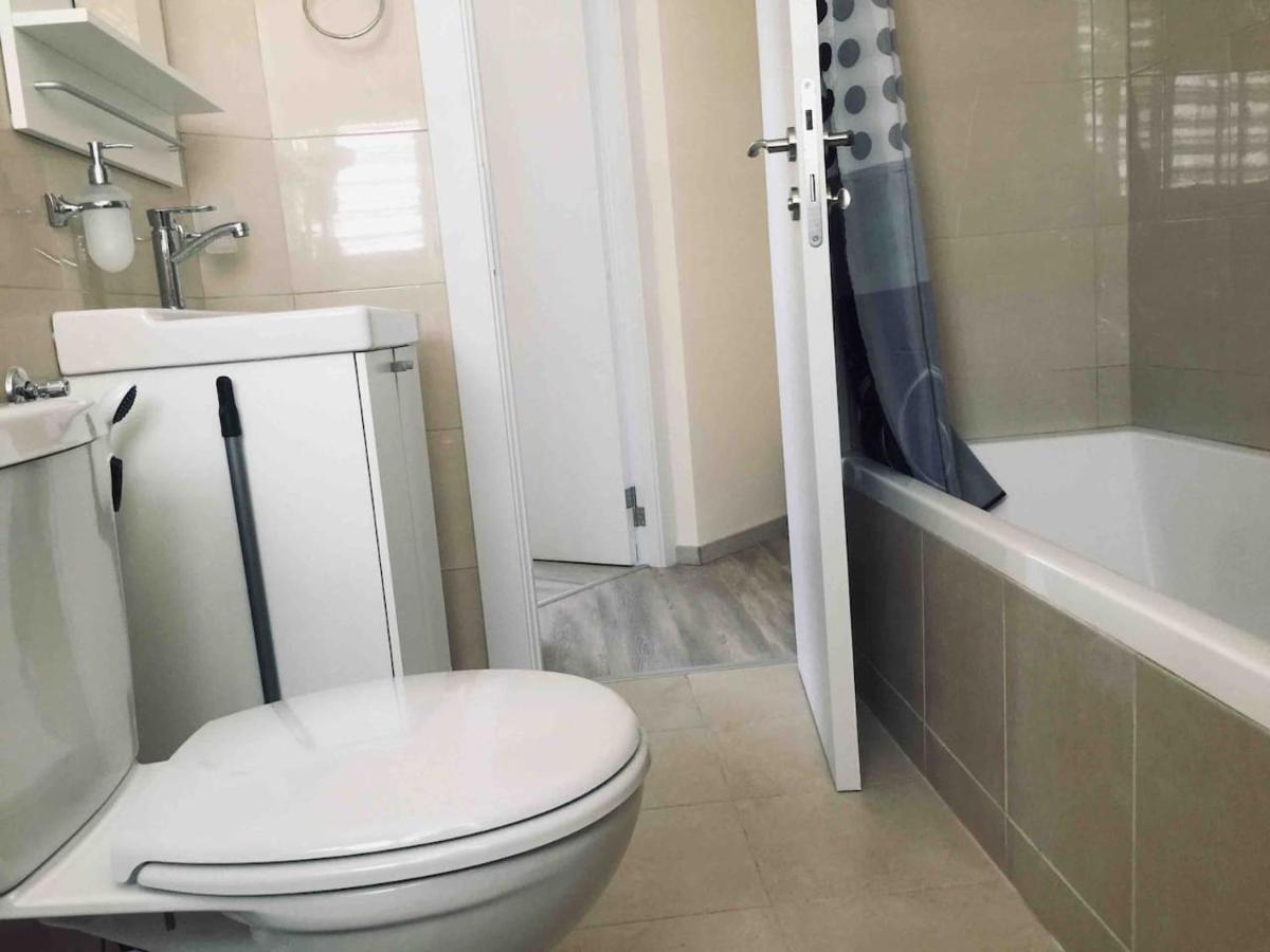 2 Bdr Nitza Appartment With Balkony Netanya Dış mekan fotoğraf